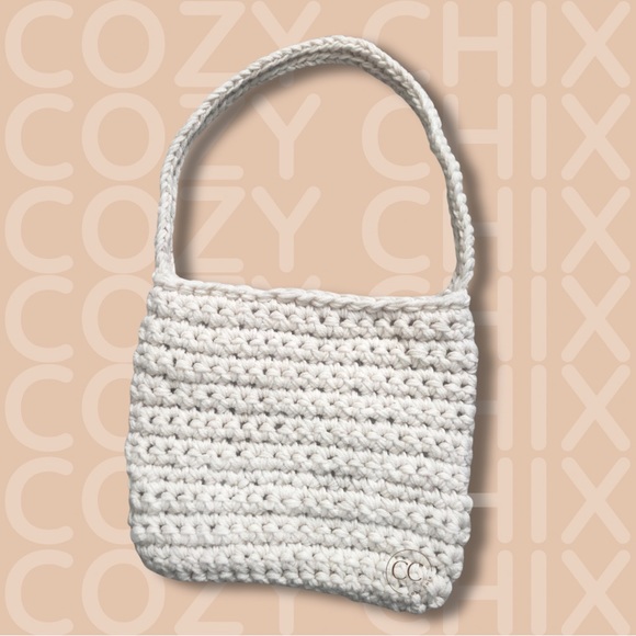 “The Chic Gurl” Handmade Crochet Shoulder Bag - Picture 4 of 4